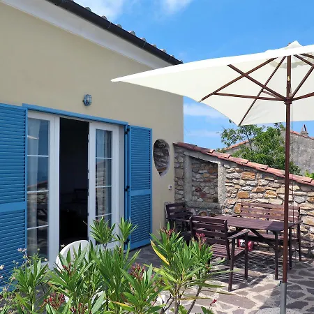 Holiday home Ferienhaus Sant'andrea 200s Casa Anselmi